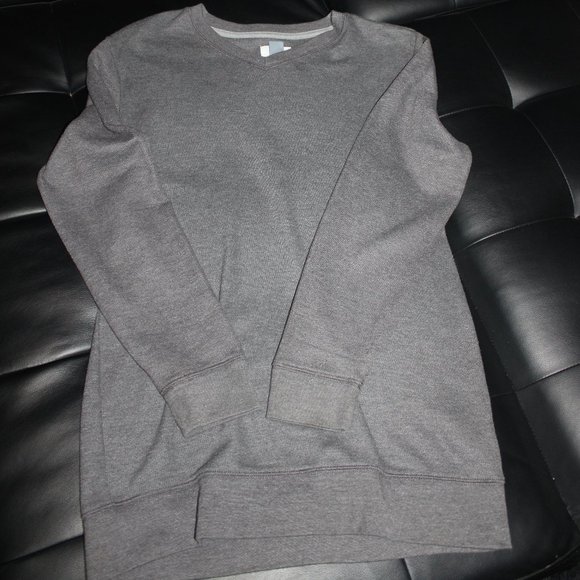 Old Navy Sweater - Picture 1 of 1